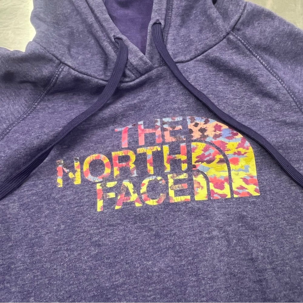 THE NORTH FACE purple hooded sweatshirt size M - Picture 3 of 7